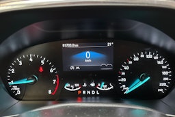 punainen Ford Focus 2020 kuva 18.