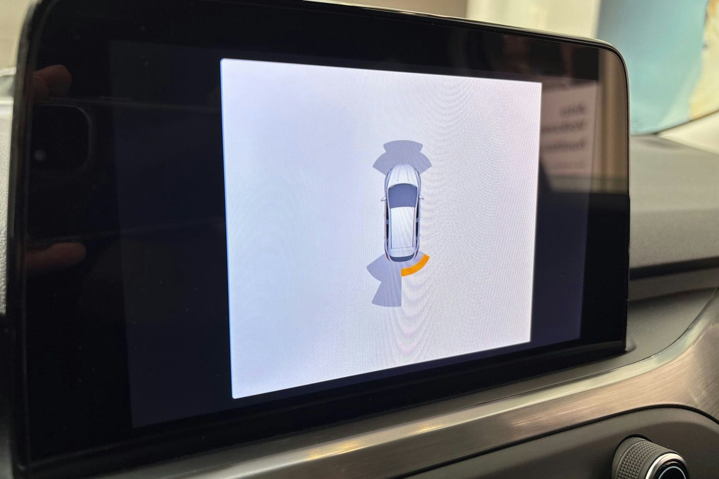 punainen Ford Focus 2020 kuva 23.