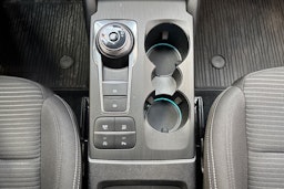 punainen Ford Focus 2020 kuva 27.