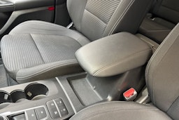 punainen Ford Focus 2020 kuva 28.