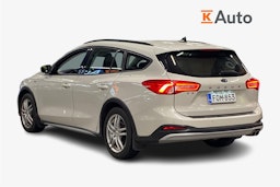 valkoinen Ford Focus 2020 kuva 2.