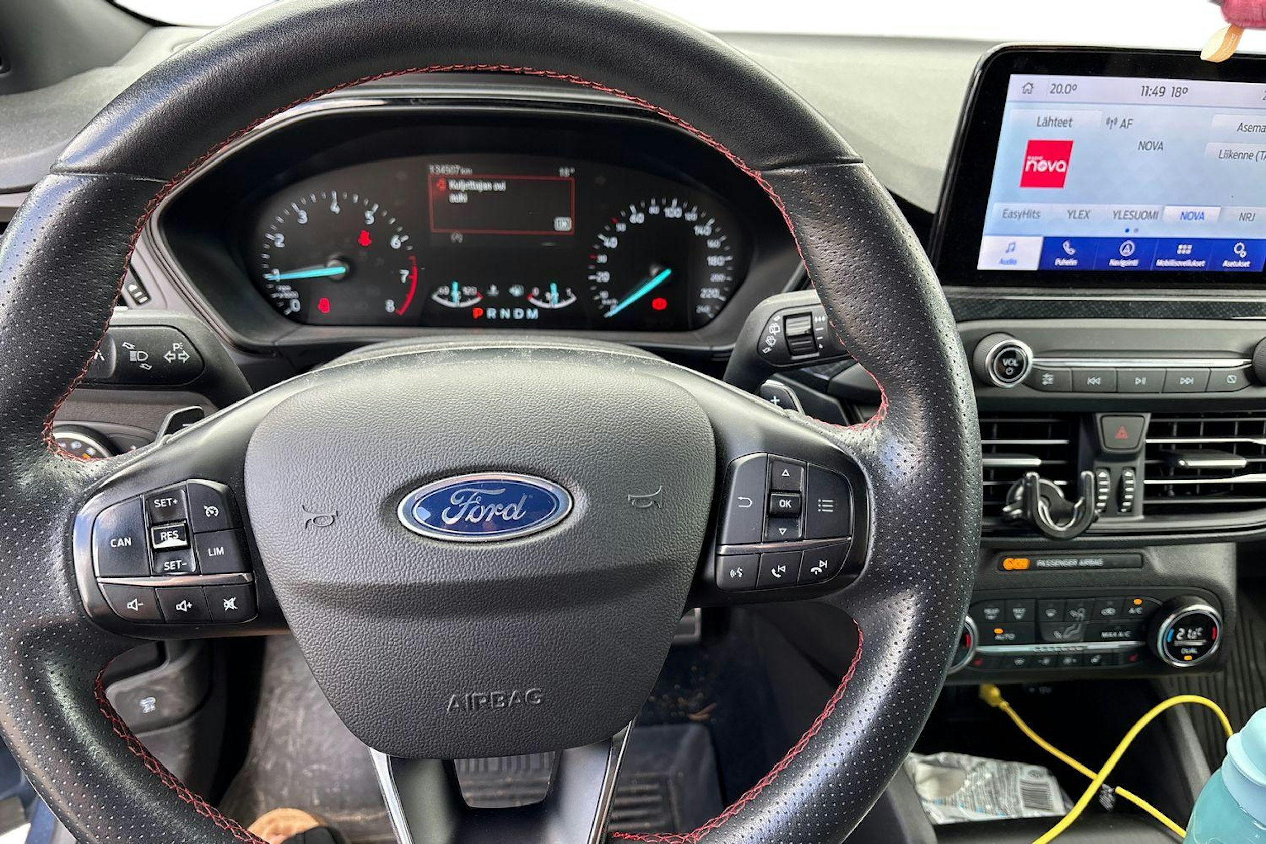 sininen Ford Focus 2020 kuva 3.