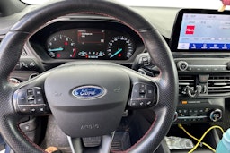 sininen Ford Focus 2020 kuva 3.