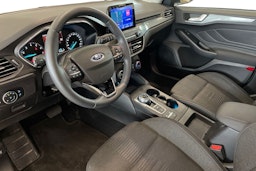 valkoinen Ford Focus 2020 kuva 7.