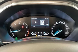 valkoinen Ford Focus 2020 kuva 20.