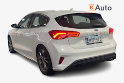 valkoinen Ford Focus 2020 kuva 2.