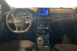 valkoinen Ford Focus 2020 kuva 9.