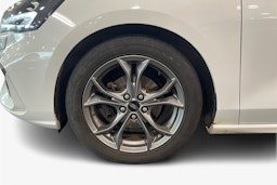 valkoinen Ford Focus 2020 kuva 11.