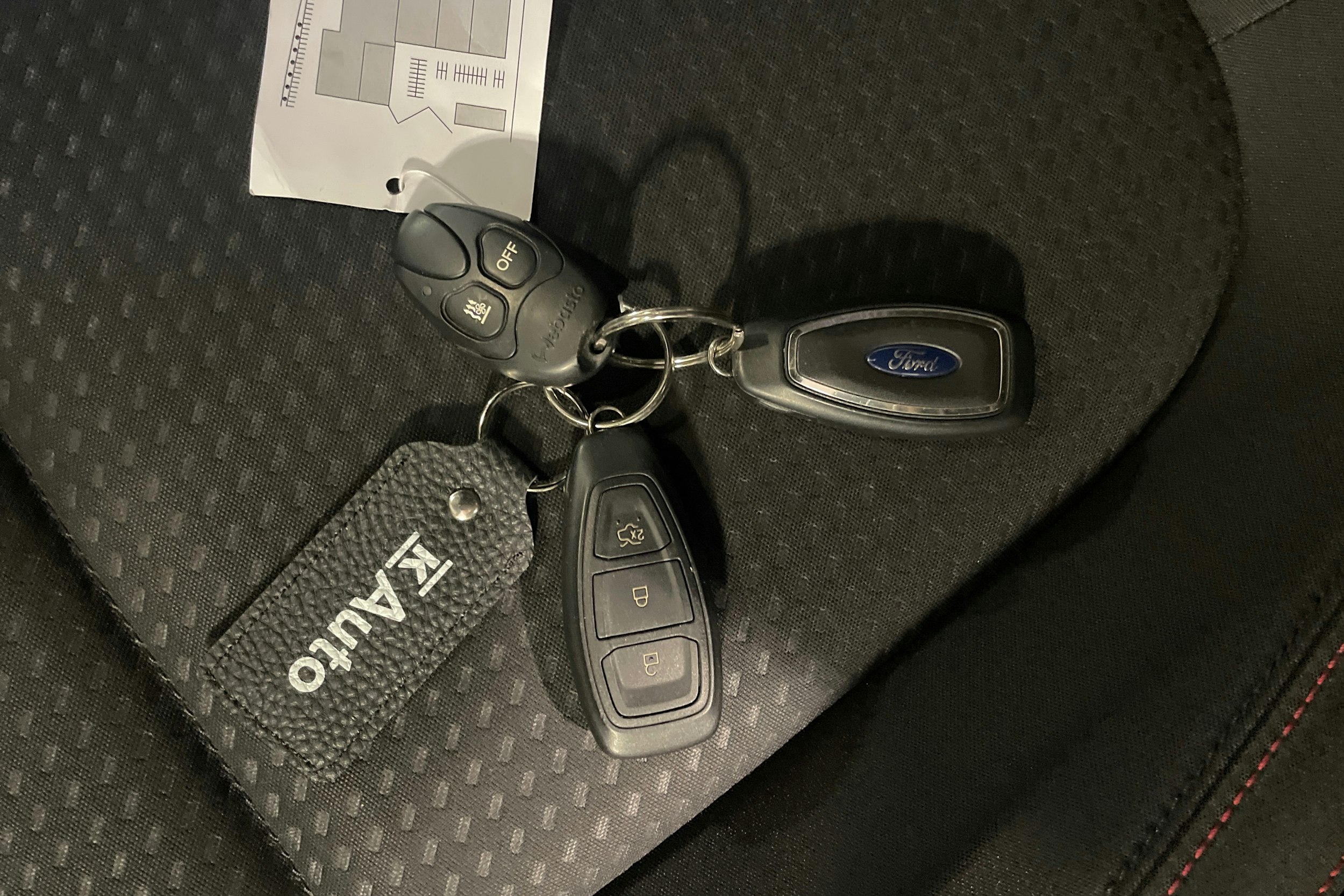 valkoinen Ford Focus 2020 kuva 19.