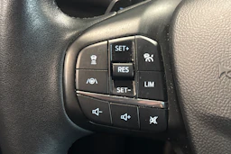 sininen Ford Focus 2020 kuva 15.