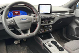 sininen Ford Focus 2021 kuva 3.