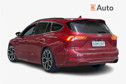 punainen Ford Focus 2021 kuva 2.