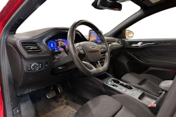 punainen Ford Focus 2021 kuva 3.