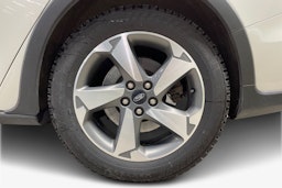 valkoinen Ford Focus 2021 kuva 9.