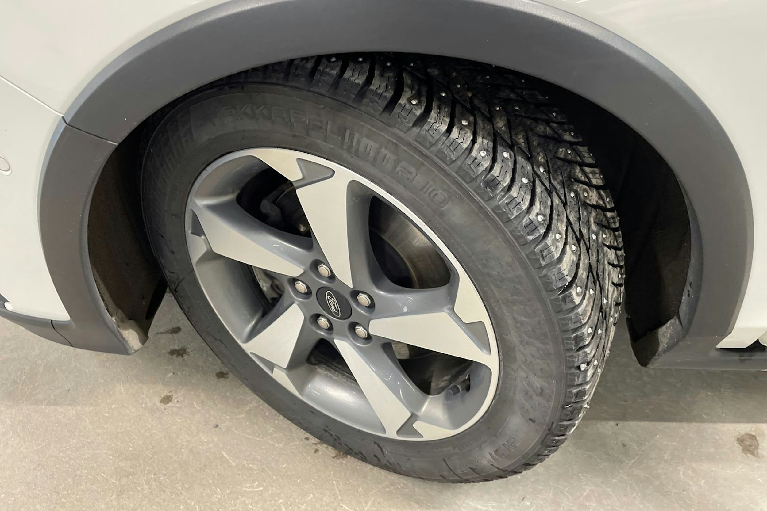 valkoinen Ford Focus 2021 kuva 10.