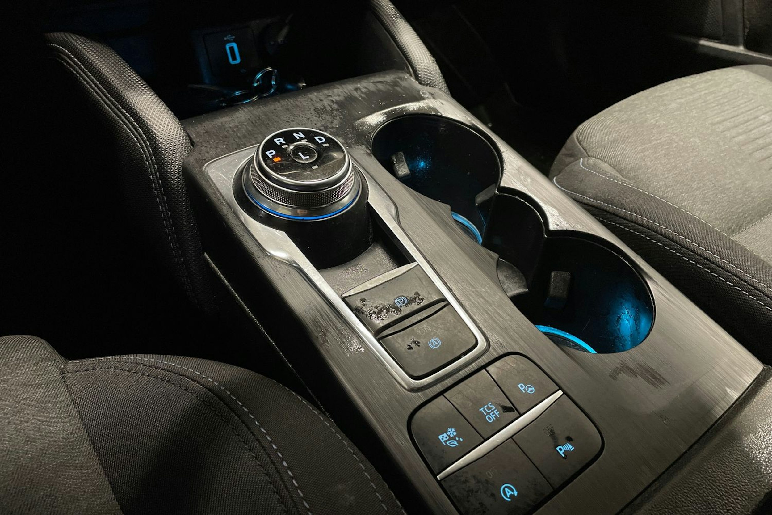 valkoinen Ford Focus 2021 kuva 20.