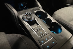 valkoinen Ford Focus 2021 kuva 20.