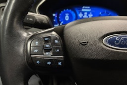 valkoinen Ford Focus 2021 kuva 22.