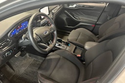 Harmaa Ford FOCUS 2021 kuva 3.