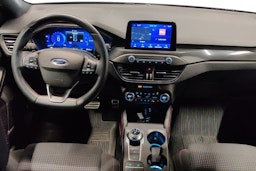 Harmaa Ford FOCUS 2021 kuva 9.