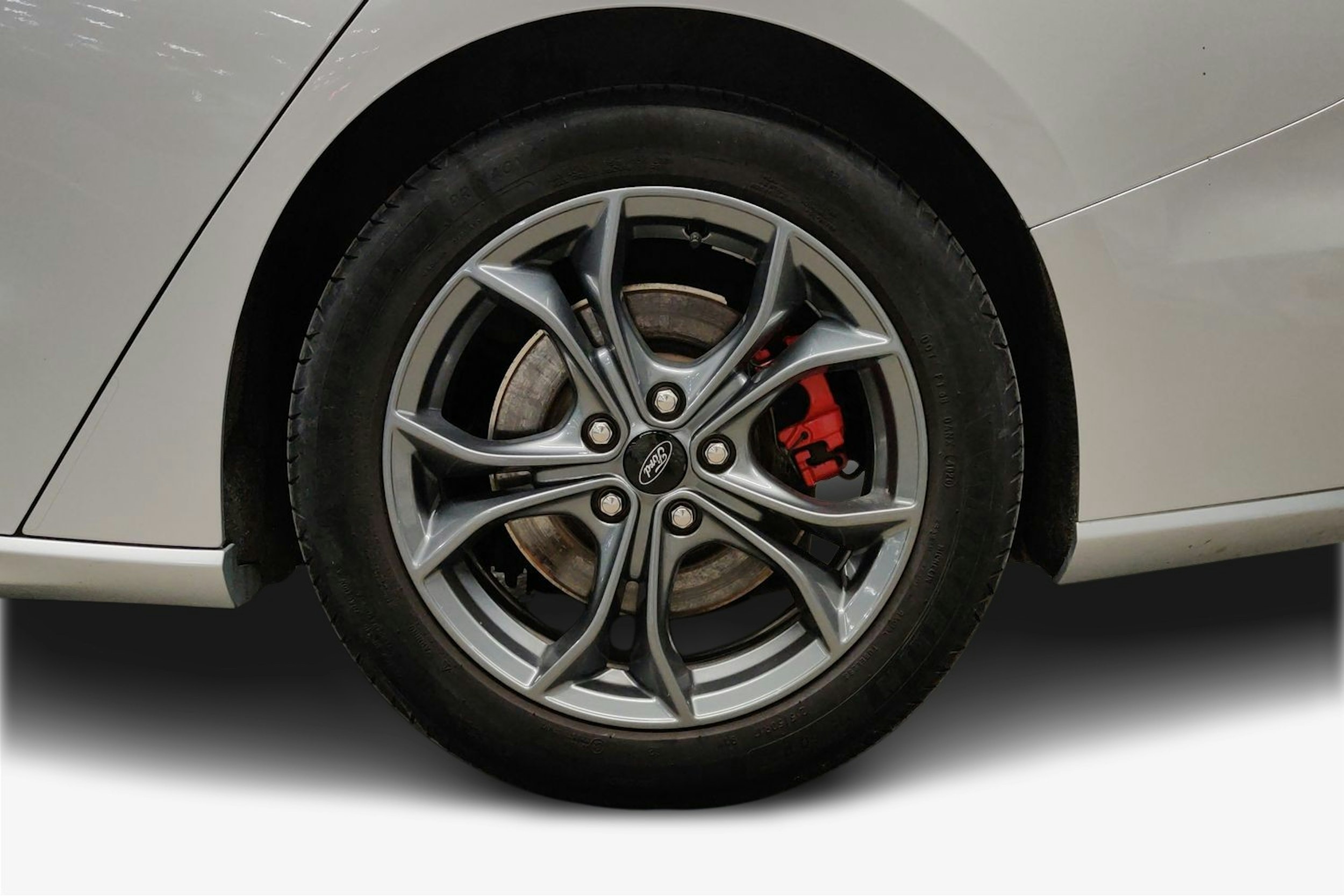 Harmaa Ford FOCUS 2021 kuva 11.