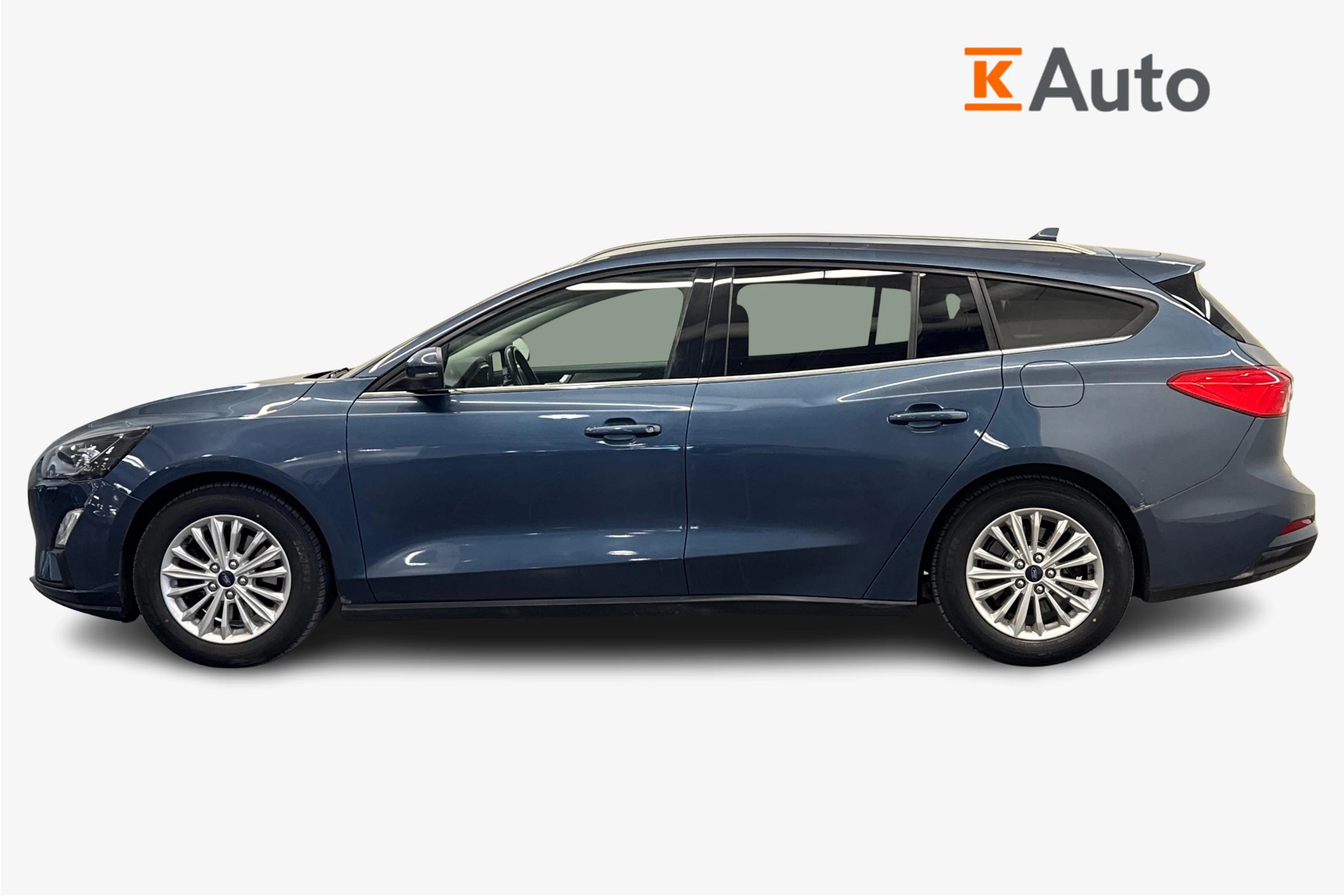 sininen Ford Focus 2021 kuva 5.