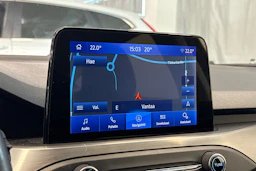 sininen Ford Focus 2021 kuva 14.