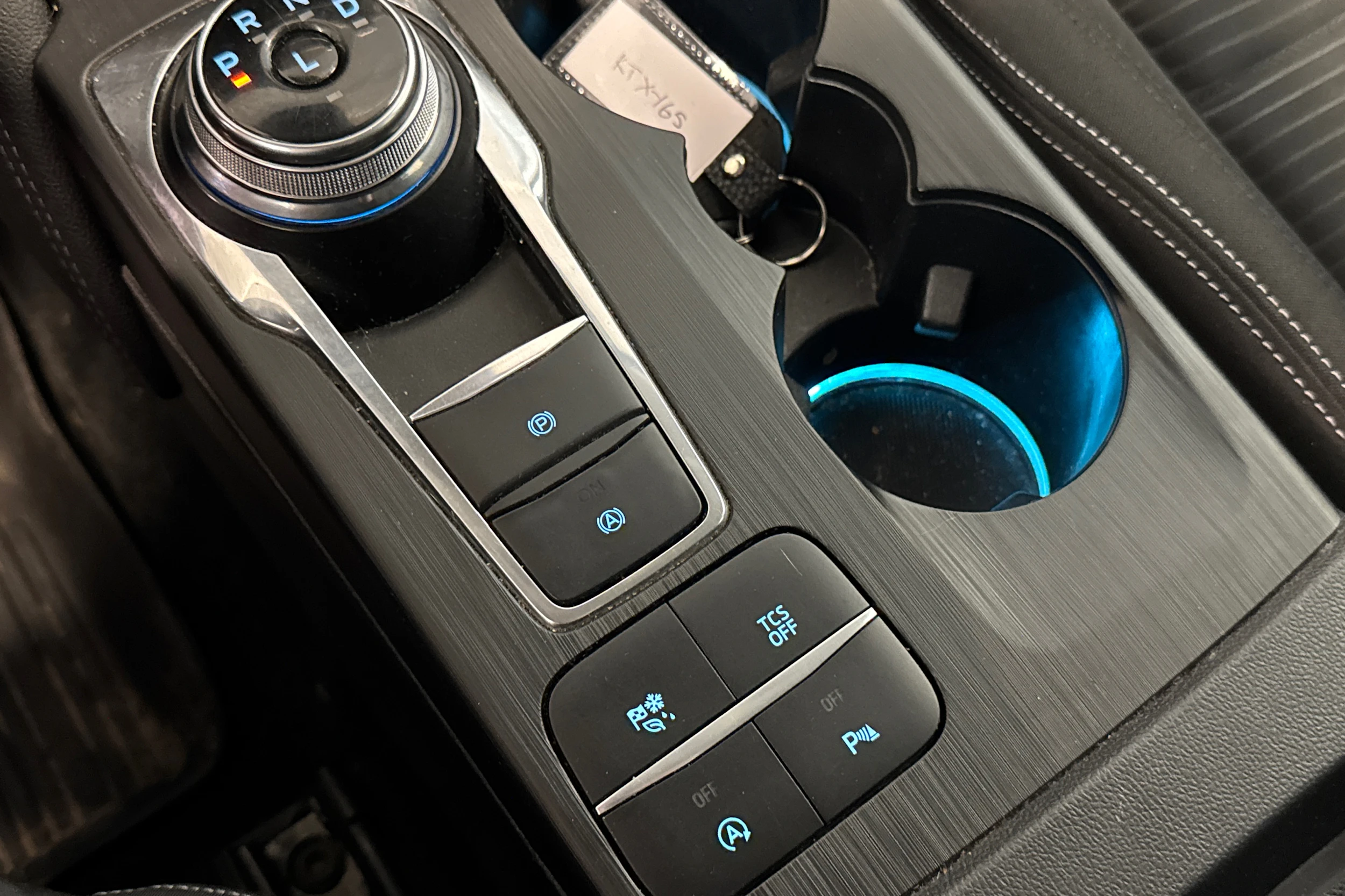 sininen Ford Focus 2021 kuva 17.