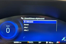 sininen Ford Focus 2021 kuva 20.