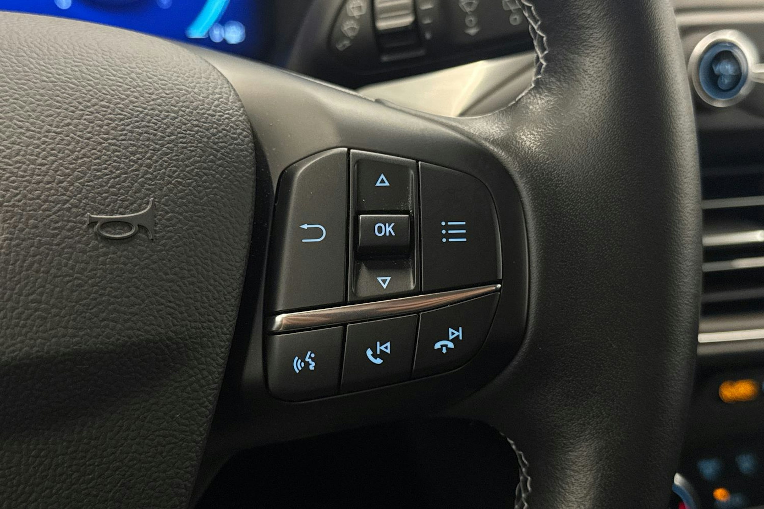met. harmaa Ford Focus 2021 kuva 15.