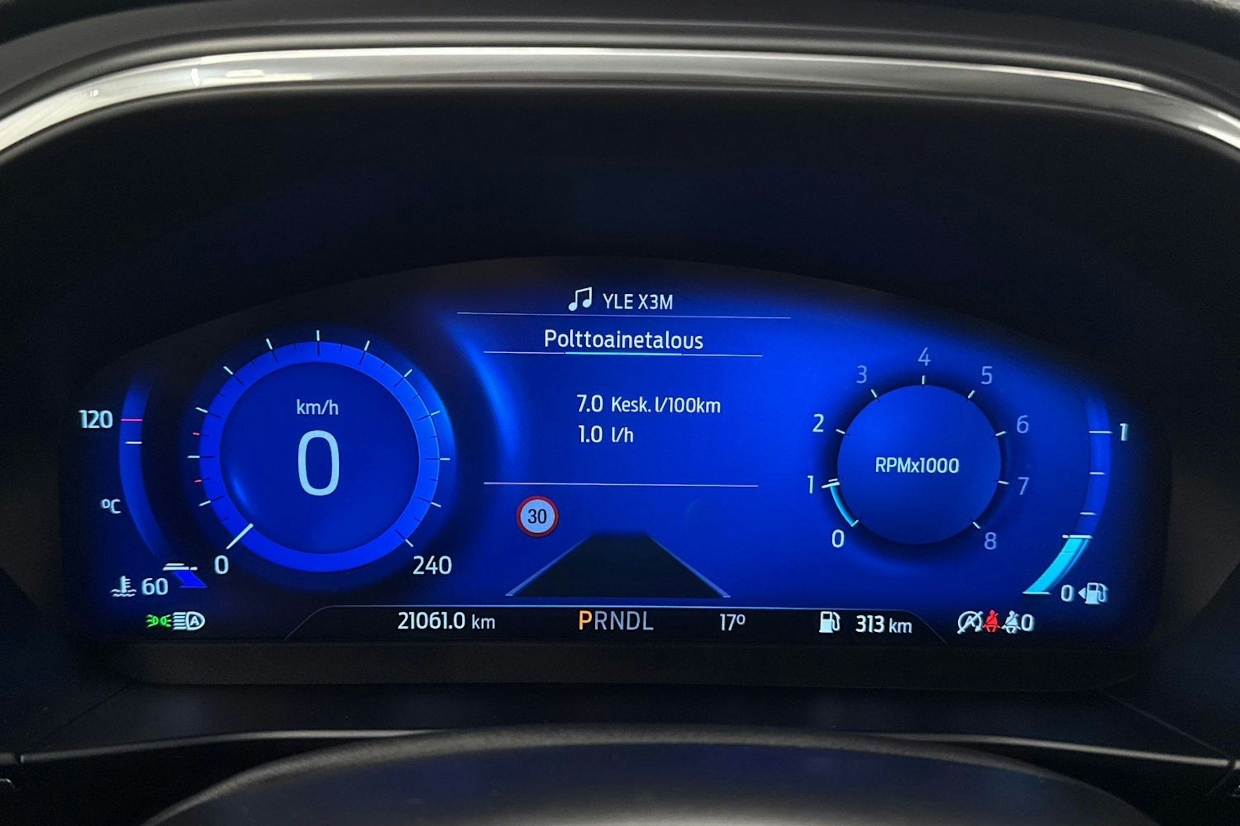 met. harmaa Ford Focus 2021 kuva 17.