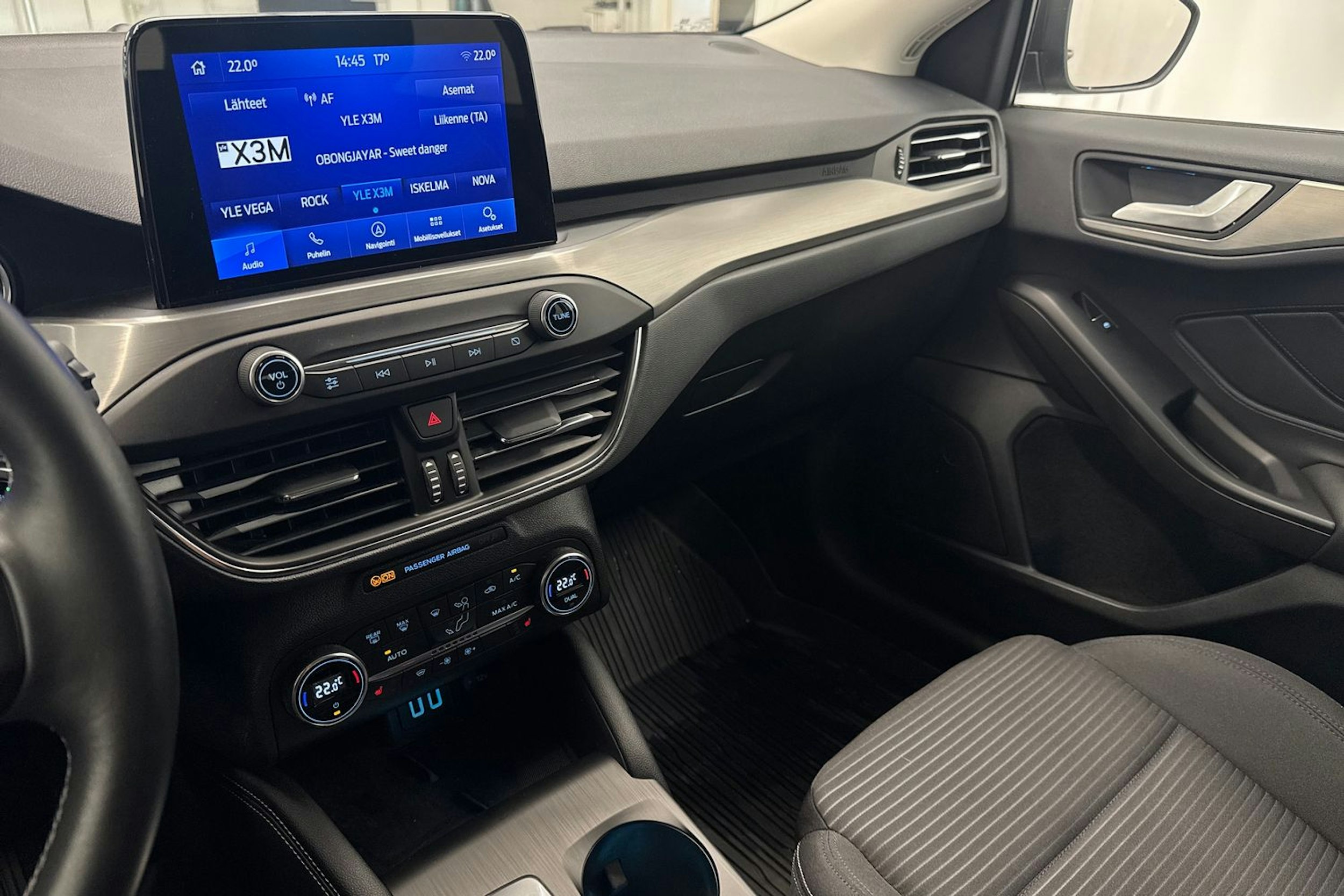 met. harmaa Ford Focus 2021 kuva 20.