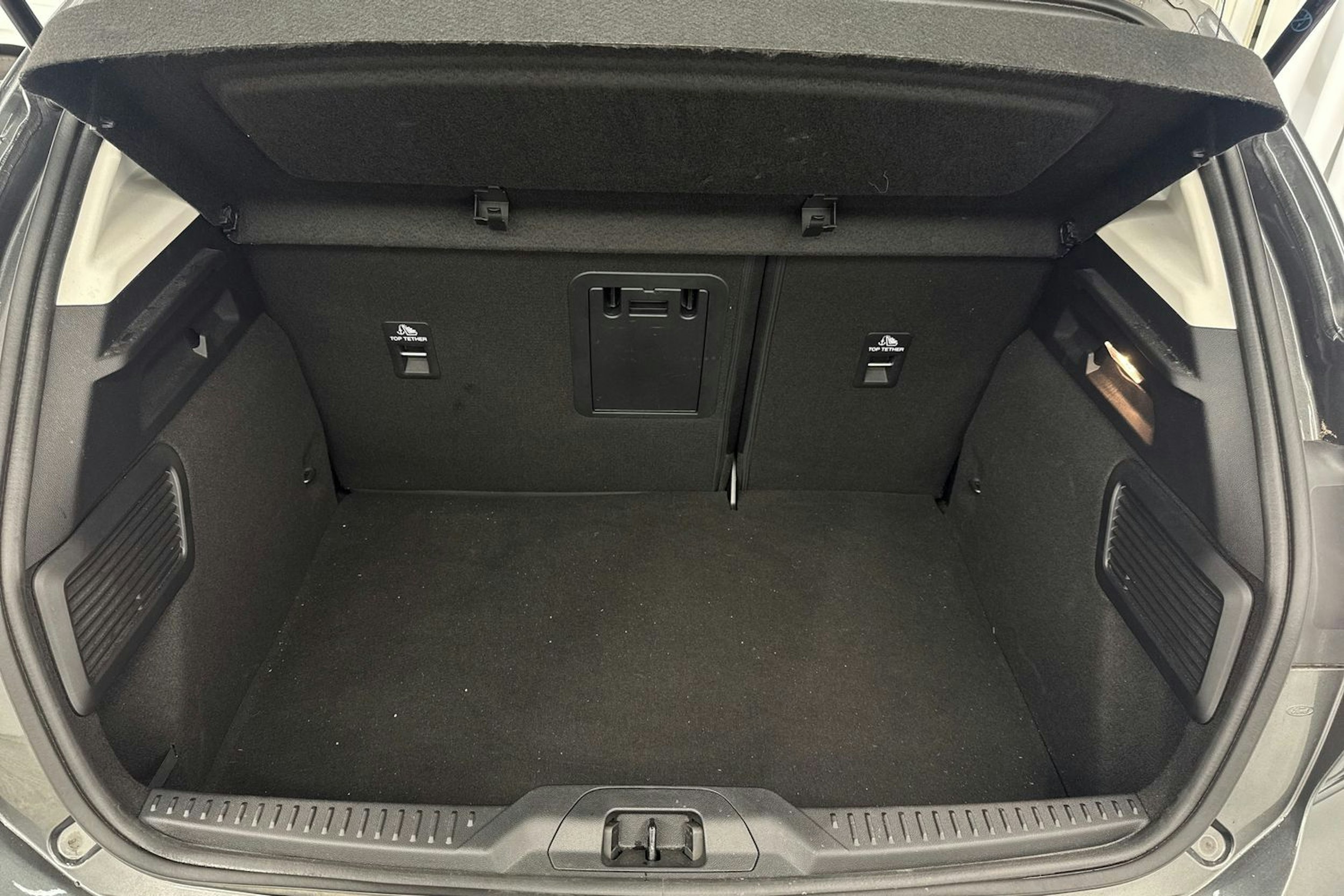 met. harmaa Ford Focus 2021 kuva 33.