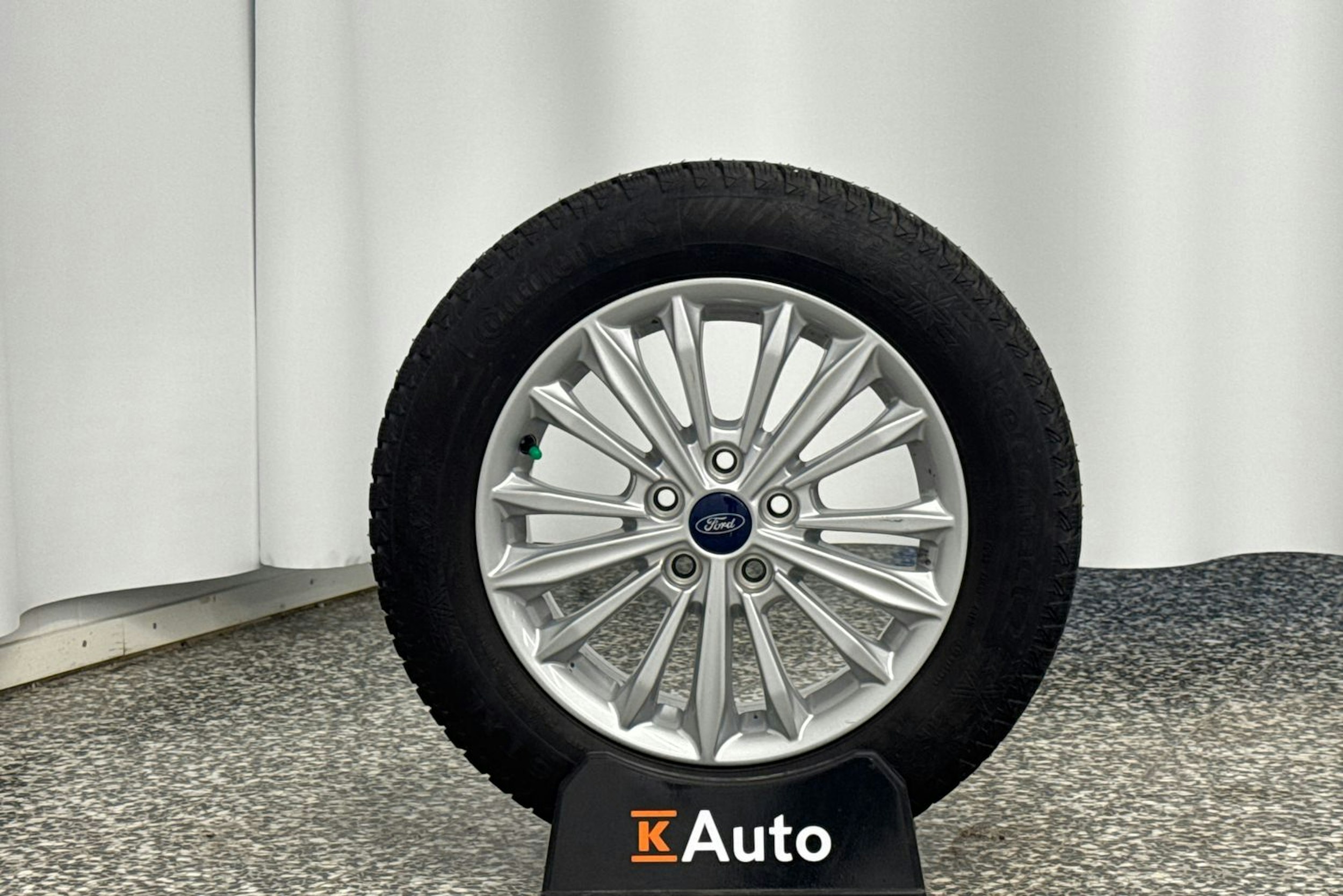 met. harmaa Ford Focus 2021 kuva 36.