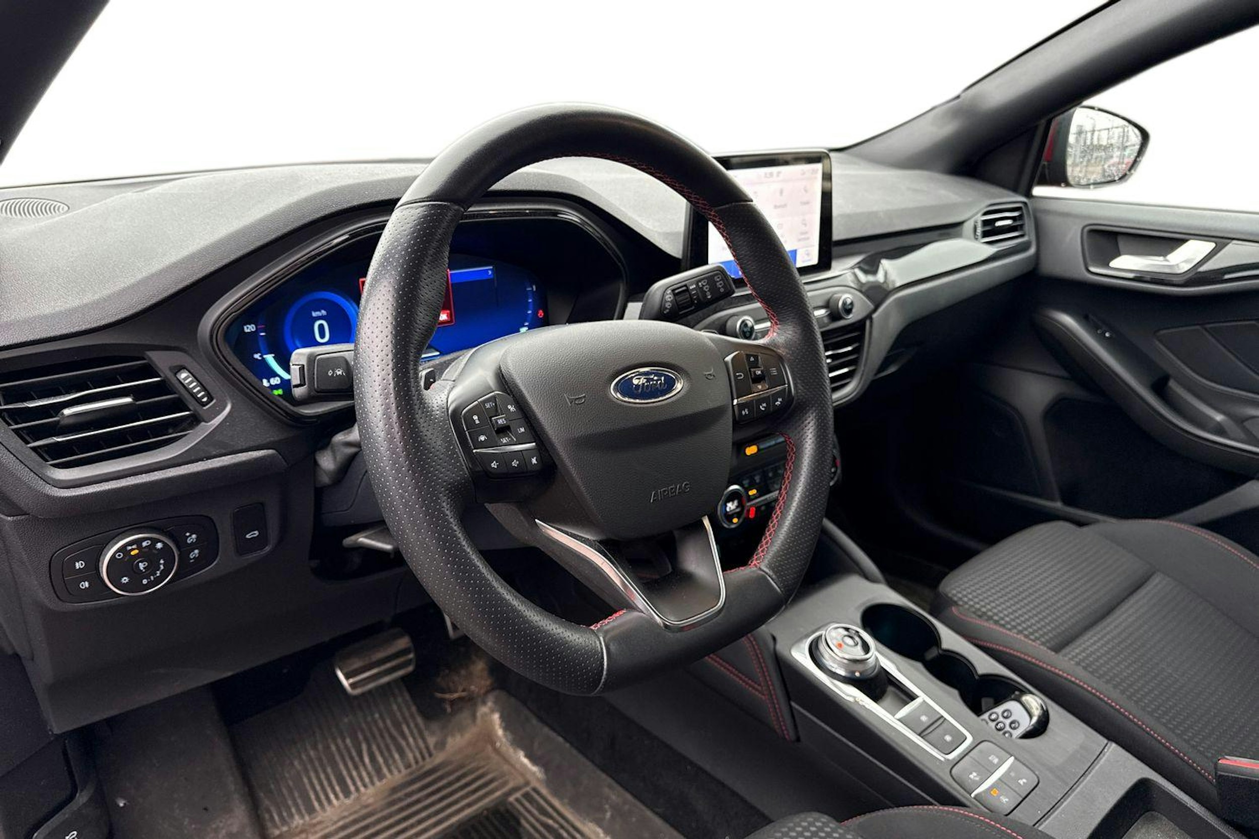 Punainen Ford FOCUS 2021 kuva 3.