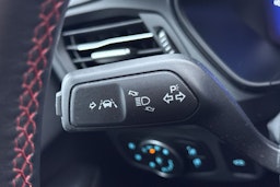 Punainen Ford FOCUS 2021 kuva 14.