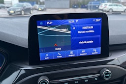 Punainen Ford FOCUS 2021 kuva 18.