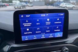 Punainen Ford FOCUS 2021 kuva 21.