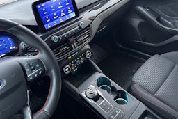 Punainen Ford FOCUS 2021 kuva 24.