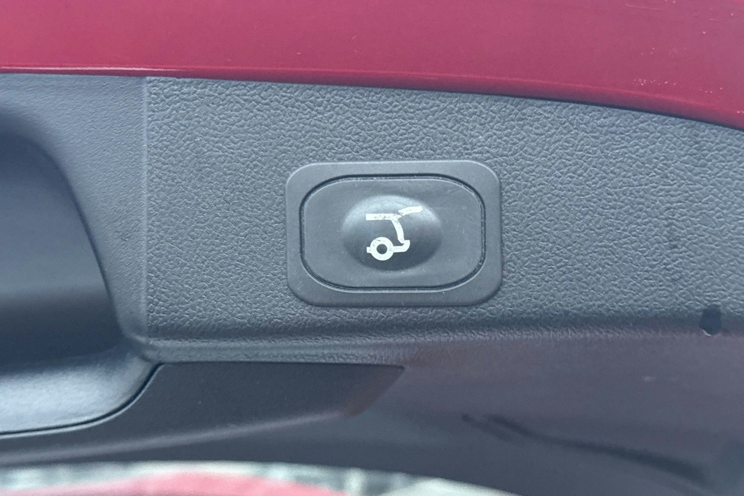 Punainen Ford FOCUS 2021 kuva 26.