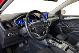 punainen Ford Focus 2021 kuva 6.