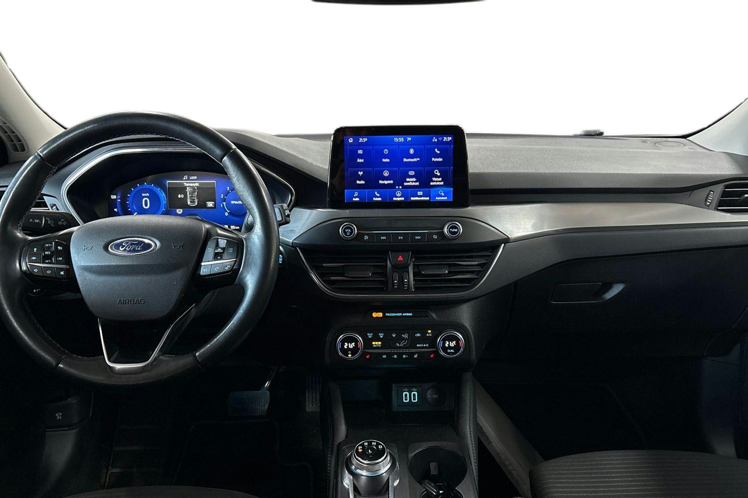 punainen Ford Focus 2021 kuva 7.