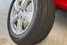 punainen Ford Focus 2021 kuva 28.