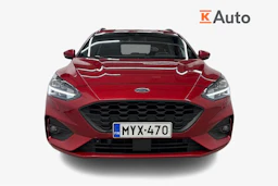 punainen Ford Focus 2021 kuva 4.