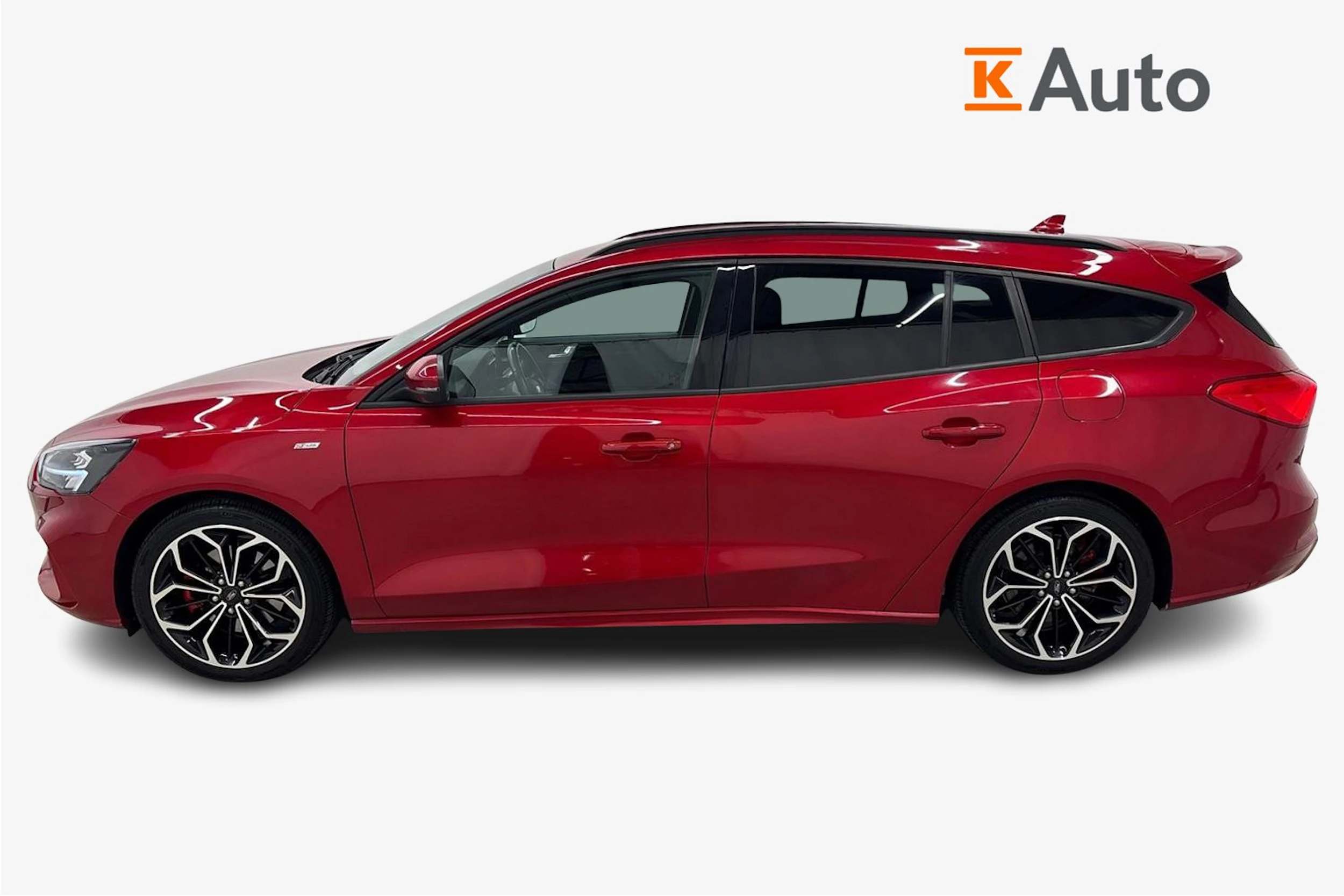 punainen Ford Focus 2021 kuva 5.