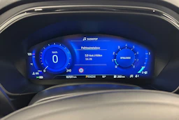 punainen Ford Focus 2021 kuva 11.