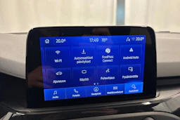 punainen Ford Focus 2021 kuva 15.