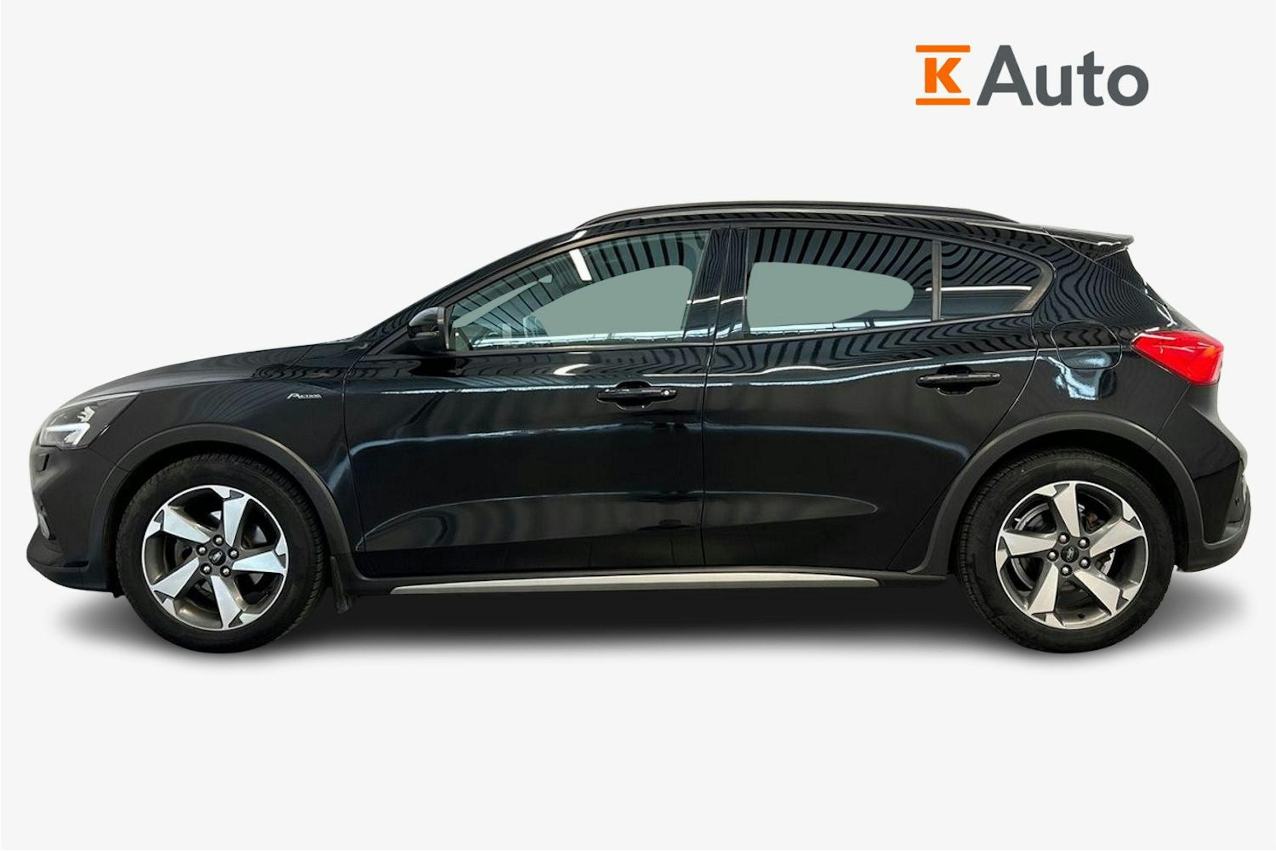 musta Ford Focus 2021 kuva 6.