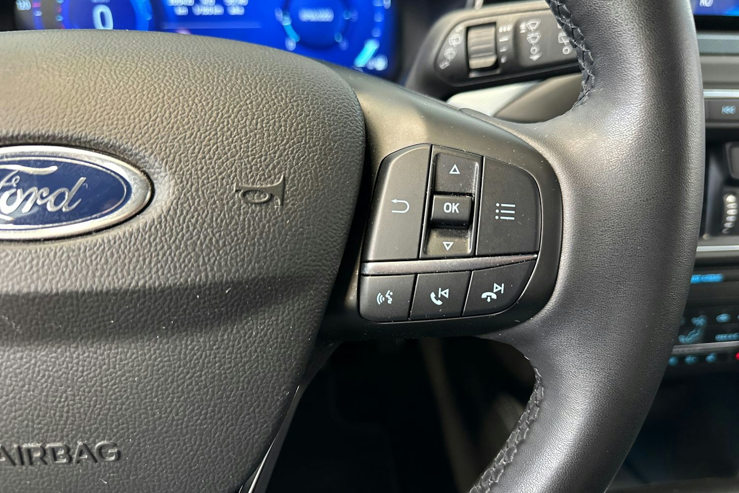musta Ford Focus 2021 kuva 22.
