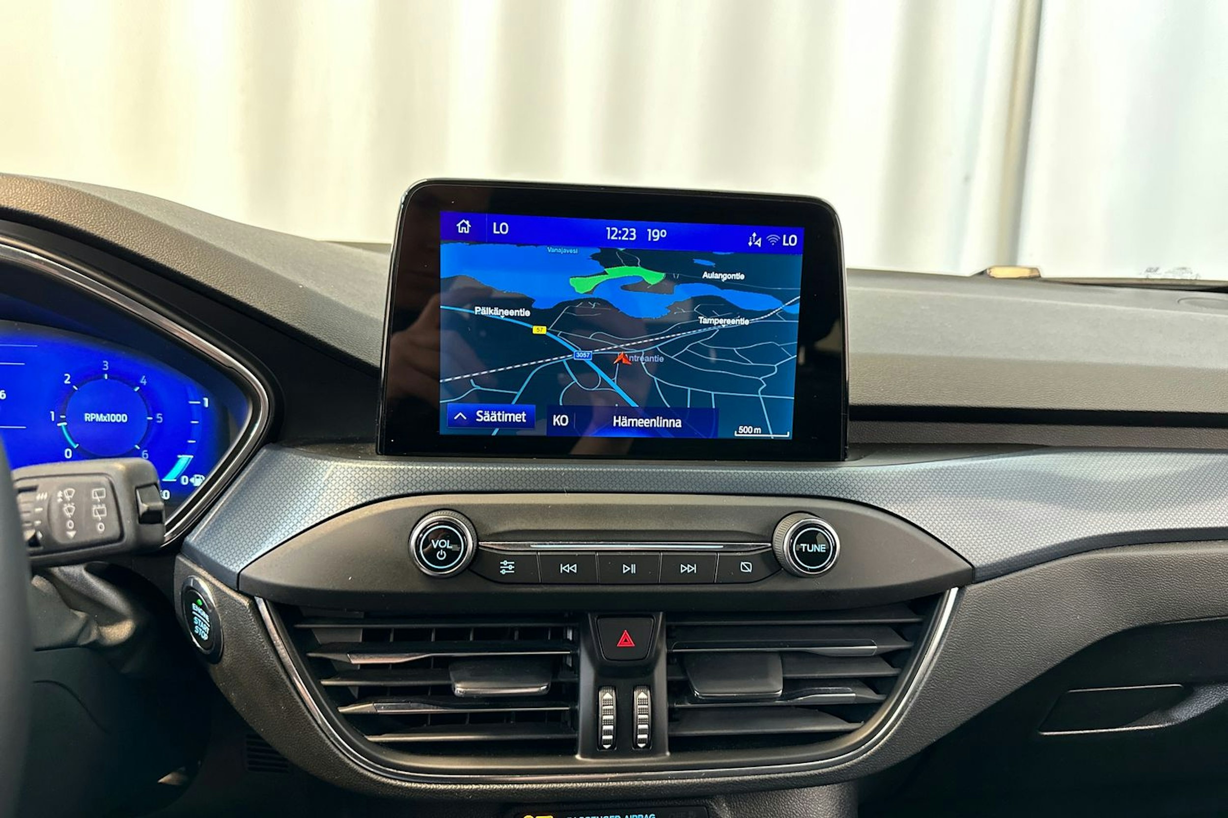 musta Ford Focus 2021 kuva 24.